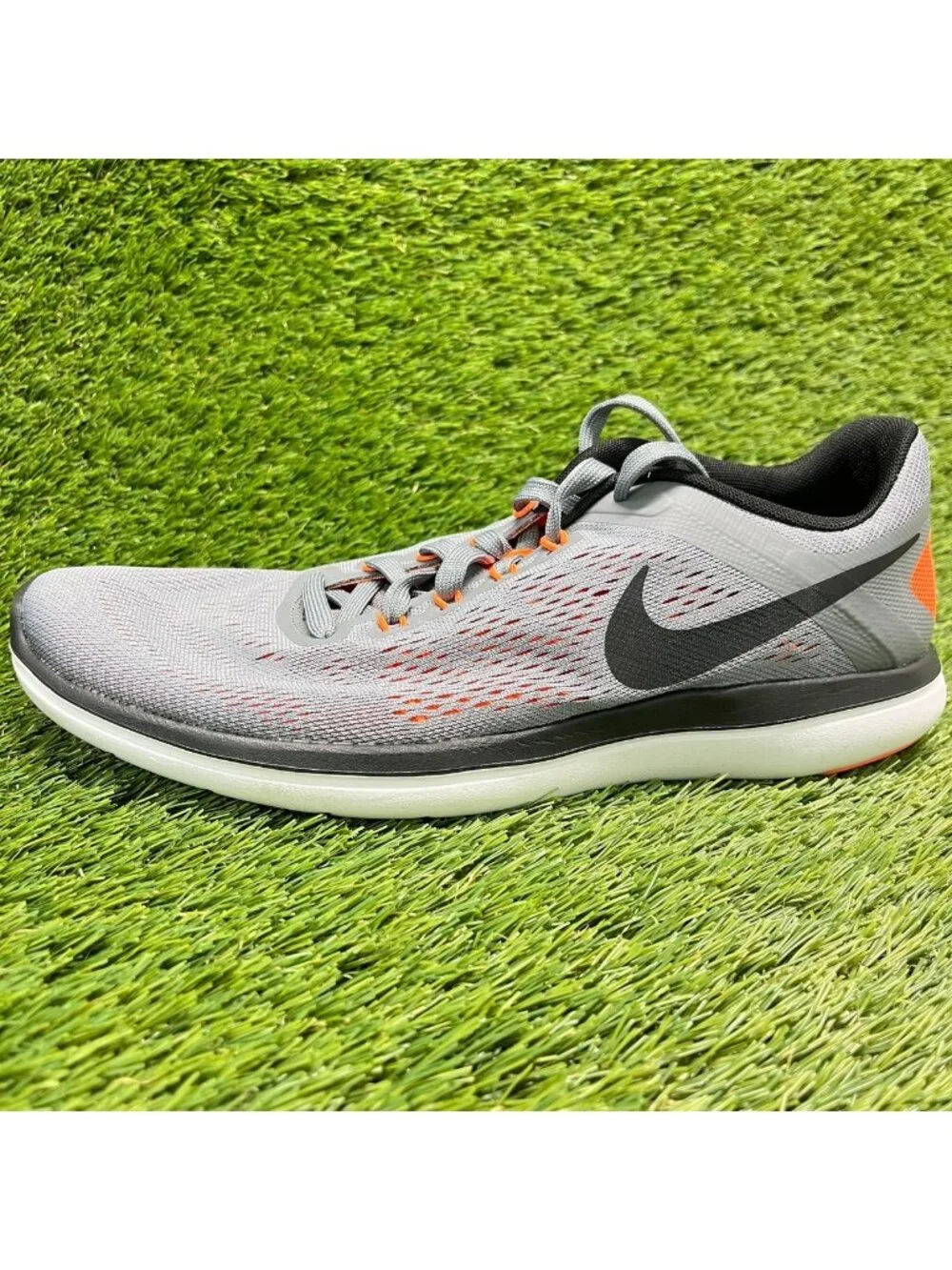 Nike Flex 2016 Run Mens Size 9.5 Gray Black Athletic Running Shoes Sneakers